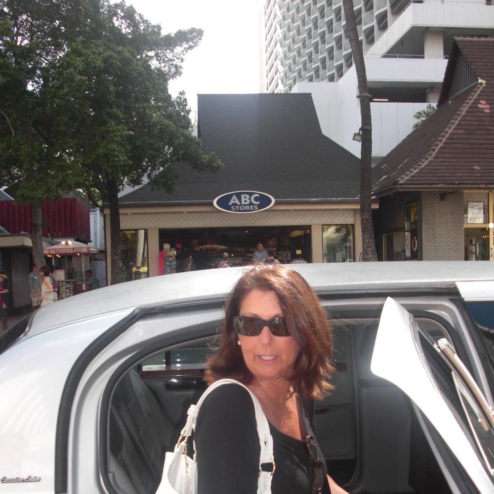 Meet your Posher, Sandi
